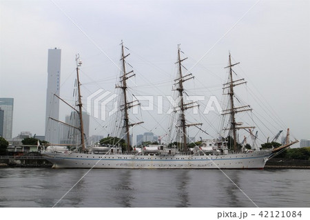 日の出ふ頭の船 日の出ふ頭の船 42121084