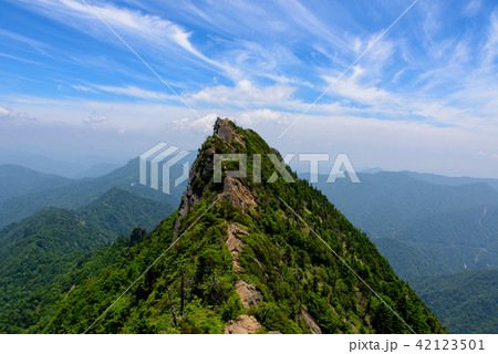 初夏の石鎚山 初夏の石鎚山 42123501