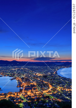 絶景_函館夜景_朝焼け 42126507