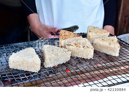 焼きおにぎり 焼きおにぎり 42130884