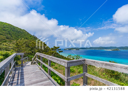 沖縄県 阿嘉島 ニシ浜展望台からの景色の写真素材