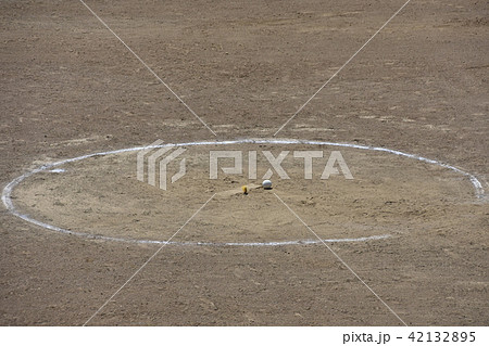 ソフトボールのマウンドの写真素材