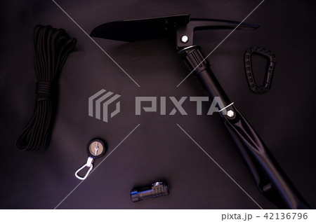 Folding shovel. Tourist compass and rope. Top. Folding shovel. Tourist compass and rope. Top. 42136796