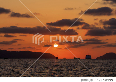 博多湾の夕日 博多湾の夕日 42140499