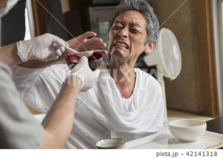 在宅介護 42141318