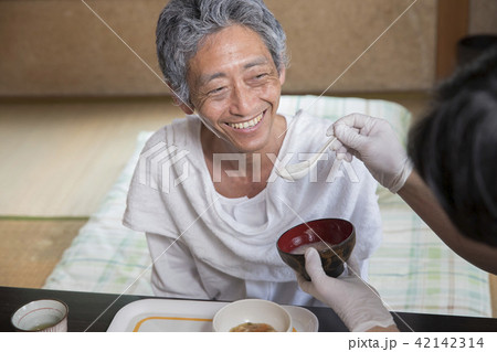 在宅介護 42142314