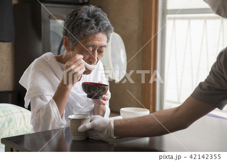 在宅介護 在宅介護 42142355