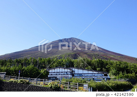 富士五合目駐車場より　山頂 42142590