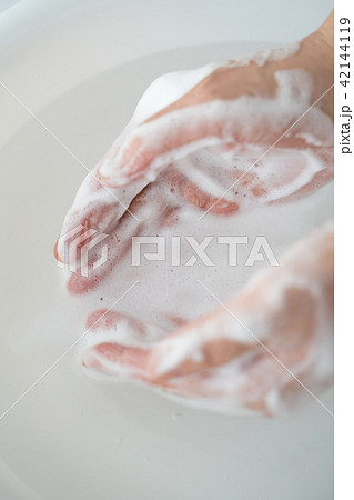 手元　泡 42144119