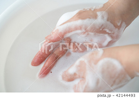 手元 ゆすぐ 手元 ゆすぐ 42144493