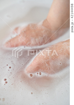 手元 ゆすぐ 手元 ゆすぐ 42144498