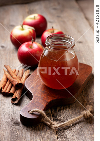 honey and apples honey and apples 42151858