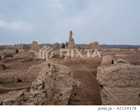 新疆ウィグル自治区トルファン・交河故城 / Jiaohe Ruins, Turpan, China 新疆ウィグル自治区トルファン・交河故城 / Jiaohe Ruins, Turpan, China 42154578