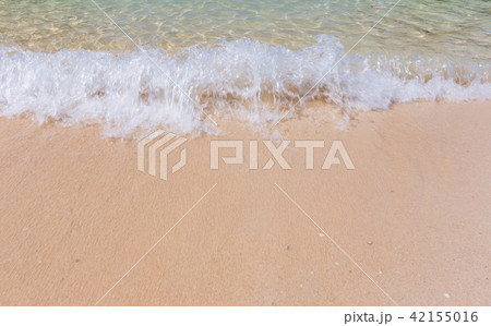 Crashing wave and white sand beach at Railay beach Crashing wave and white sand beach at Railay beach 42155016