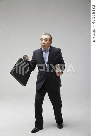 ビジネスマン 高齢者 老人 42156132