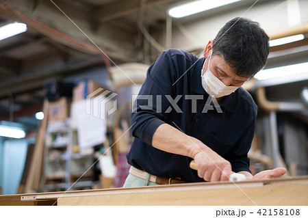 工場 職人 大工 作業員 工場 職人 大工 作業員 42158108