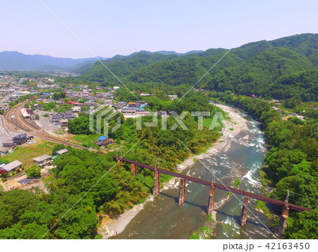 上空から眺めた「荒川橋梁」〜ドローンで空撮（埼玉県秩父郡長瀞町長瀞･皆野町下田野） 42163450