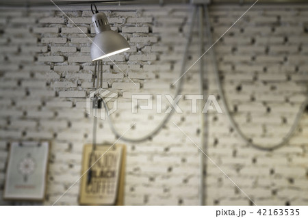 Minimal style of vintage hanging light 42163535