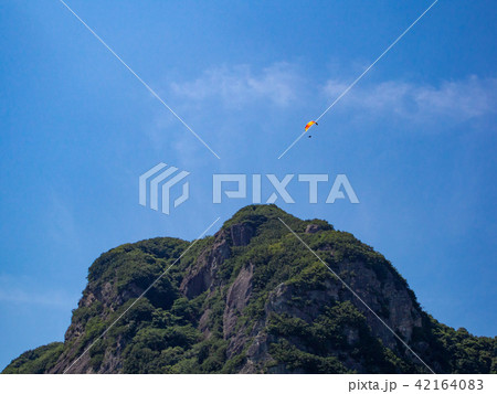 【伊豆半島ジオパーク】夏の城山風景【パラグライダー】 【伊豆半島ジオパーク】夏の城山風景【パラグライダー】 42164083