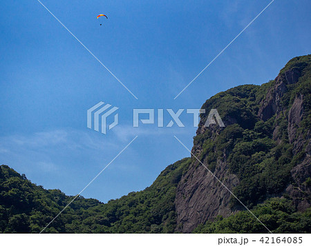 【伊豆半島ジオパーク】夏の城山風景【パラグライダー】 【伊豆半島ジオパーク】夏の城山風景【パラグライダー】 42164085
