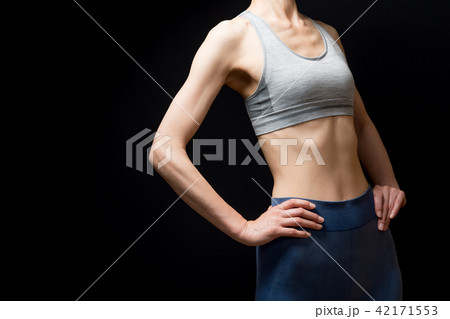 フィットネスイメージ　ミドル女性 42171553