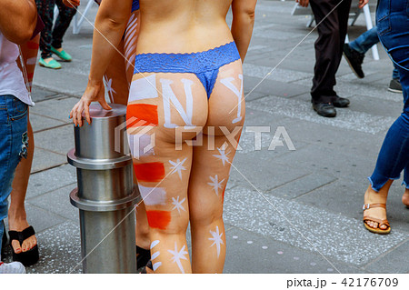 Nude teen in Manhattan