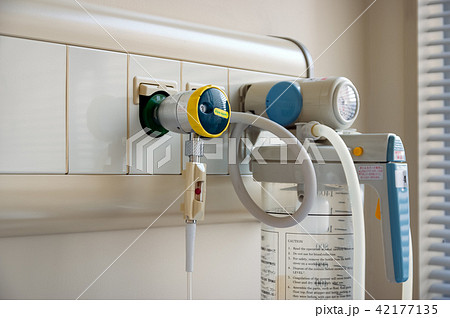 病室の医療器具 病室の医療器具 42177135