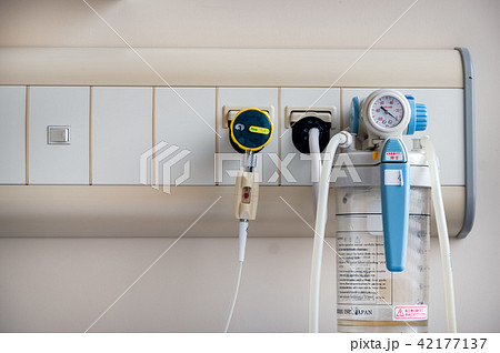 病室の医療器具 病室の医療器具 42177137