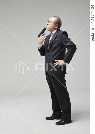 高齢者 老人 男 42177204