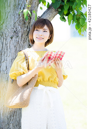 女性　ポートレート 42180427