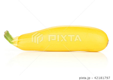 Fresh Raw yellow zucchini isolated on white 42181797