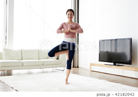 女性 女 女の子 42182042