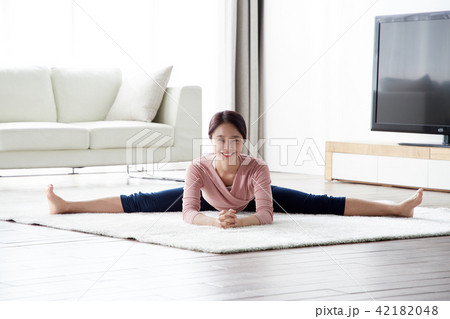 女性 女 女の子 42182048