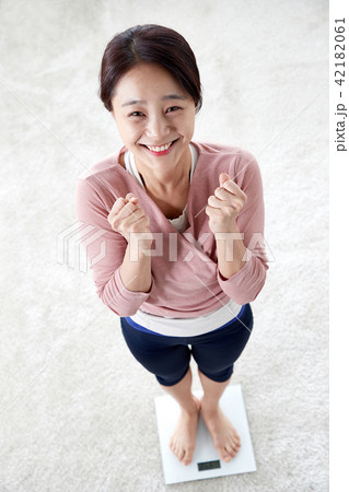 女性 女 女の子 42182061