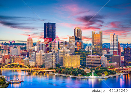 Pittsburgh, Pennsylvania, USA River and Skyline 42182249