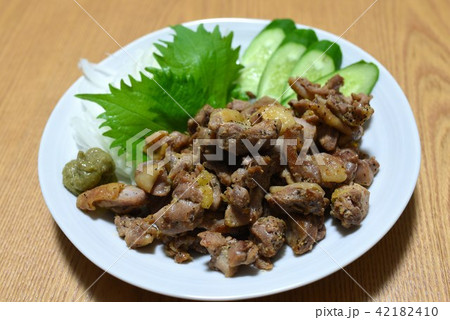 地鶏の炭火焼 42182410