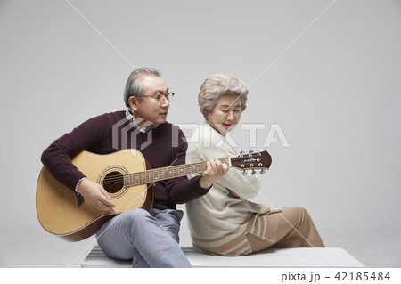 高齢者 老人 その他 42185484