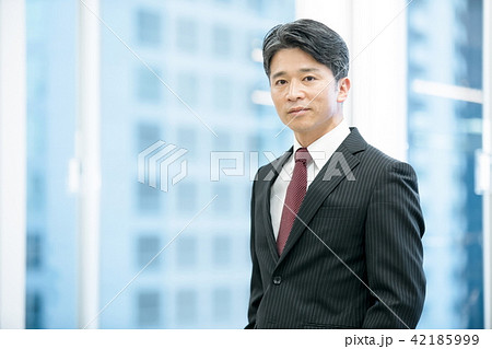 ビジネスマン　幹部社員　ビジネスイメージ 42185999