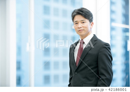 ビジネスマン 幹部社員 ビジネスイメージ ビジネスマン 幹部社員 ビジネスイメージ 42186001