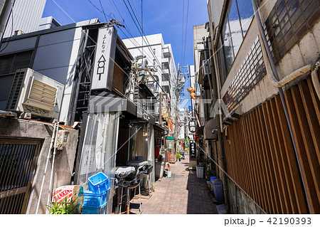 名古屋市・中区・栄・飲食街の路地　むつみ小路 魚椿 栄店 焼肉ホルモン せいご 栄店 42190393