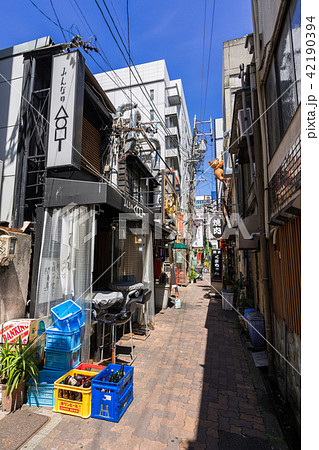 名古屋市・中区・栄・飲食街の路地　むつみ小路 魚椿 栄店 焼肉ホルモン せいご 栄店 42190394