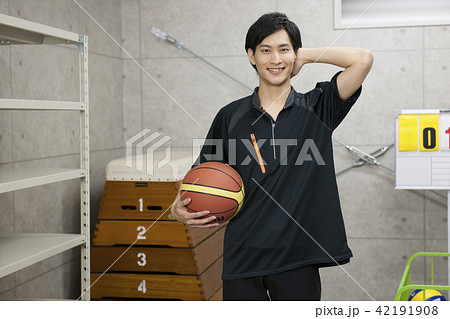 先生 教師 教室 学校 授業 黒板 塾 学習塾 予備校 教育イメージ 先生 教師 教室 学校 授業 黒板 塾 学習塾 予備校 教育イメージ 42191908