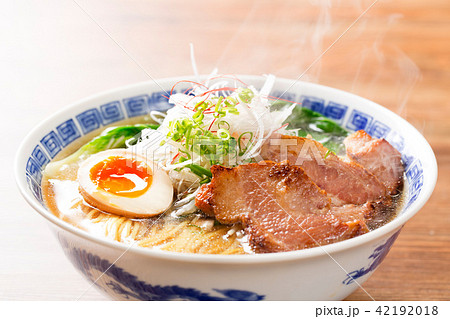 醤油ラーメン 醤油ラーメン 42192018