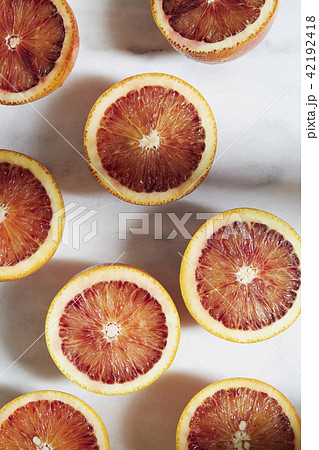 Sliced grapefruit Sliced grapefruit 42192418