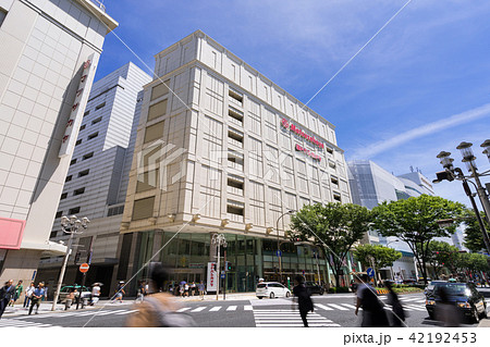 名古屋街並み 大津通スクランブル交差点から松坂屋 名古屋店を望む 名古屋街並み 大津通スクランブル交差点から松坂屋 名古屋店を望む 42192453