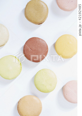 Macarons 42192485