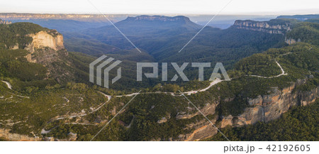 Panorama of Jamison Valley in Blue Mountains National Park Panorama of Jamison Valley in Blue Mountains National Park 42192605