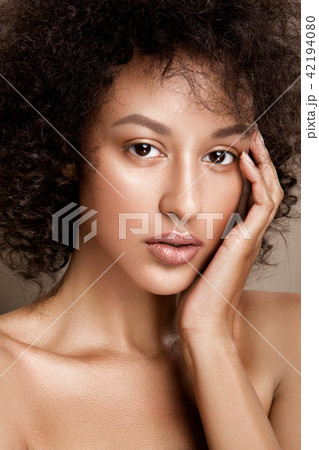 Fashion studio portrait of beautiful african american woman 42194080