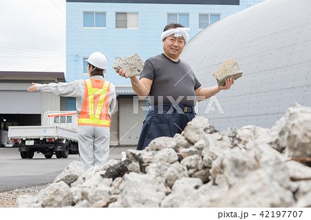 土木 建築 ガードマン 工事現場 土木 建築 ガードマン 工事現場 42197707