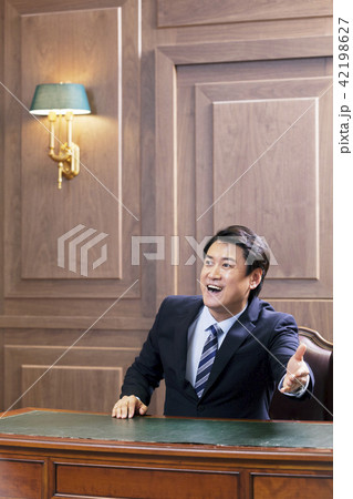 ビジネス ビジネスマン 社長 42198627